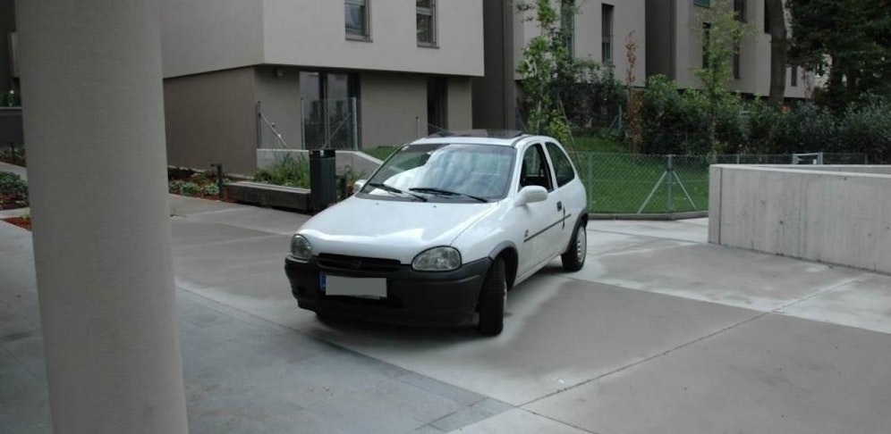 Die Polizei stellte das gestohlene Auto sicher