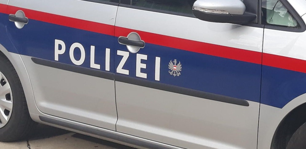 Die Polizei schritt nach Beschwerden ein, löste die illegale Rave-Party auf.