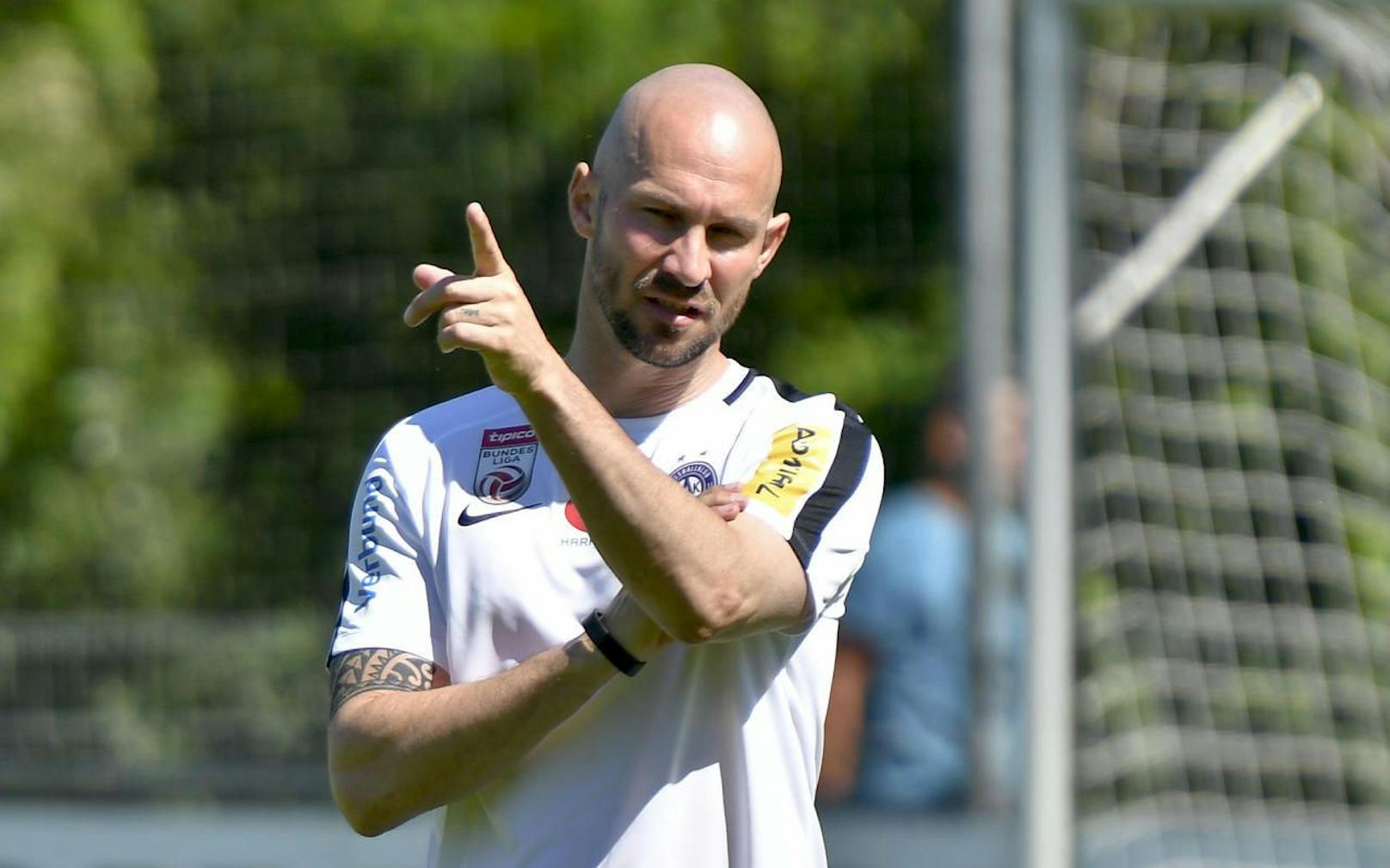 Austria-Trainer Ilzer droht ein Duell mit Feyenoord oder Torino.