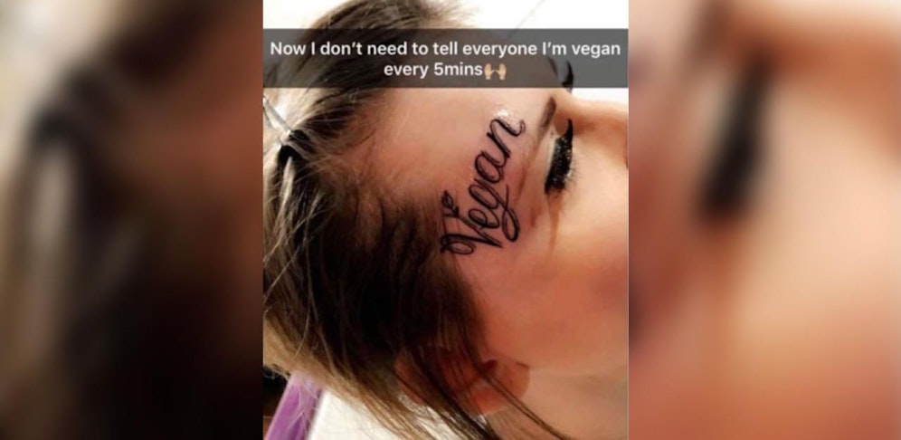 Kate ließ sich "vegan" auf die Stirn tätowieren