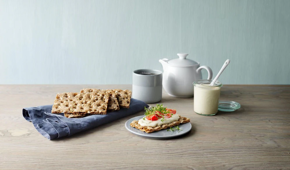 Knäckebrot kaufen und Baum pflanzen.