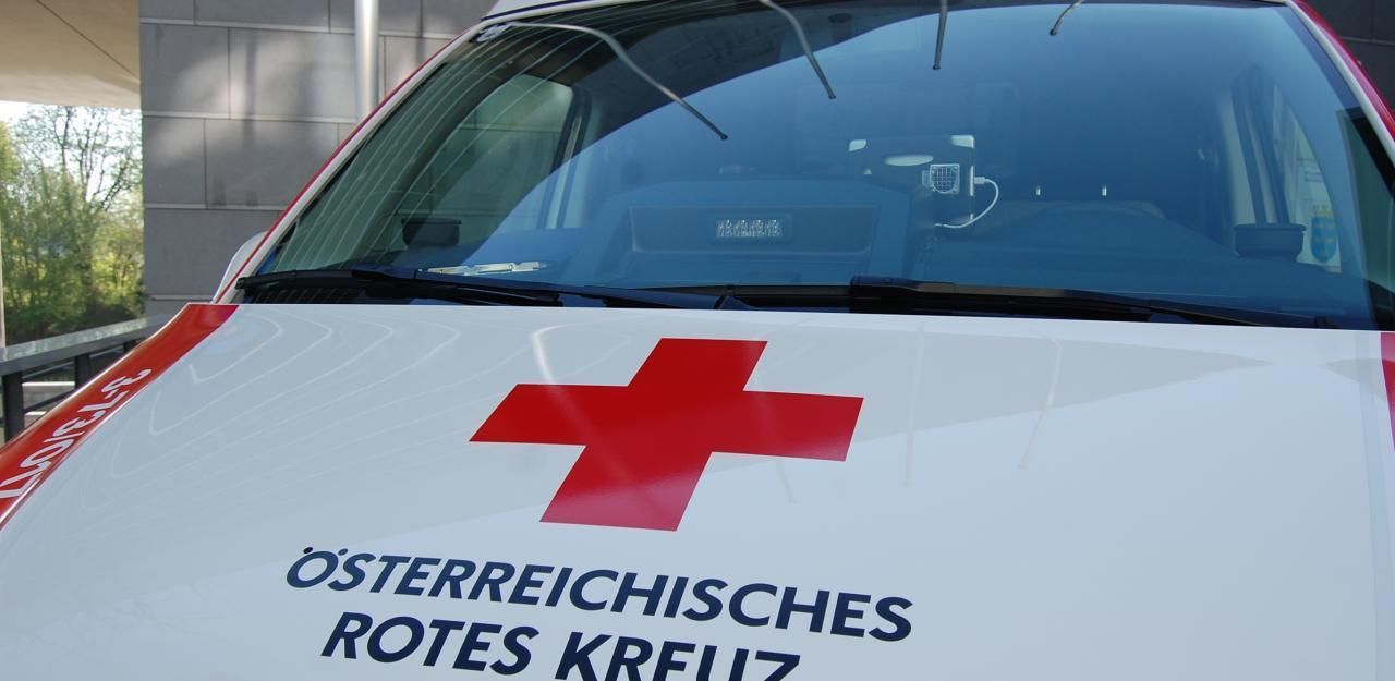 Heute.at - Motorrad-Unfall auf der B15: Biker (25) verletzt