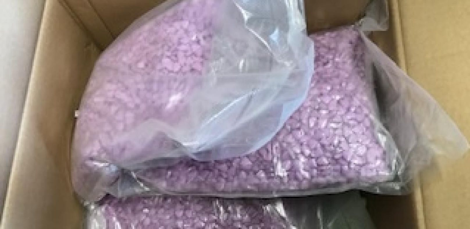 24.800 Ecstasy-Tabletten kamen per Post bei einem Linzer Ehepaar an.