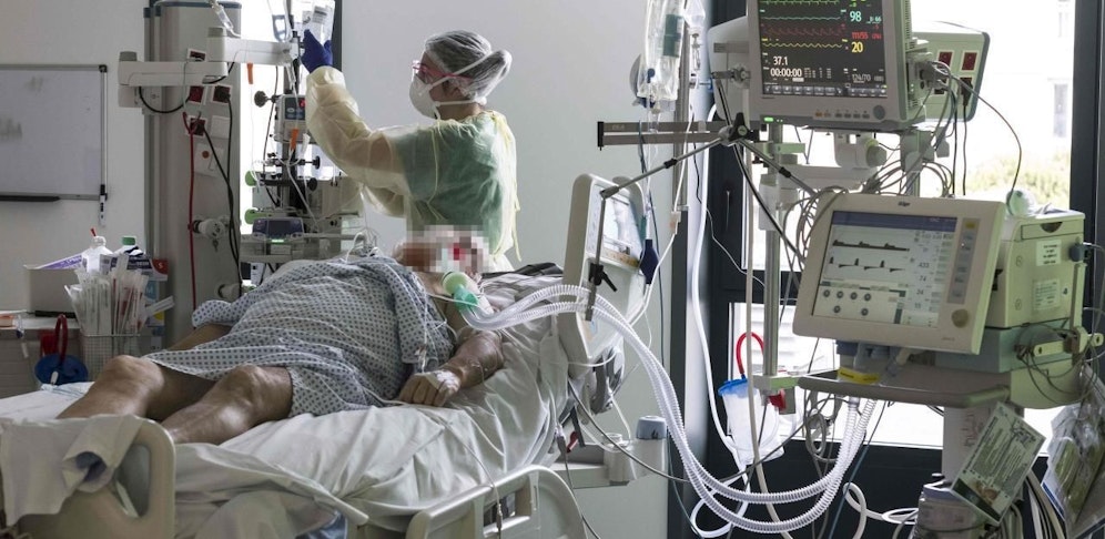 Die intensivmedizinische Betreuung von Coronapatienten wird für eine angespannte Situation in den Krankenhäusern sorgen.