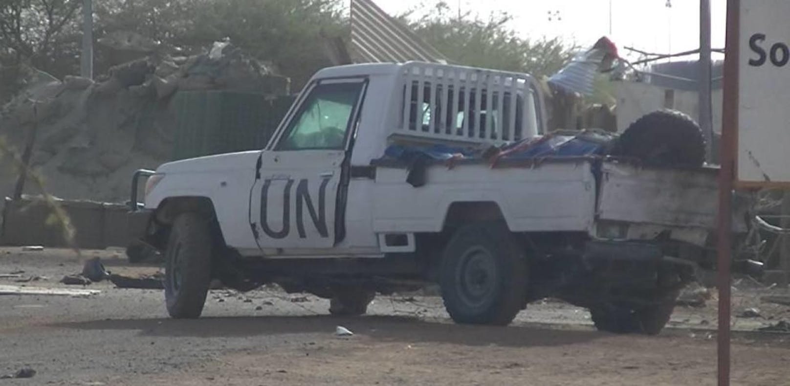 Angriff auf Blauhelme mit Fake-UN-Fahrzeugen