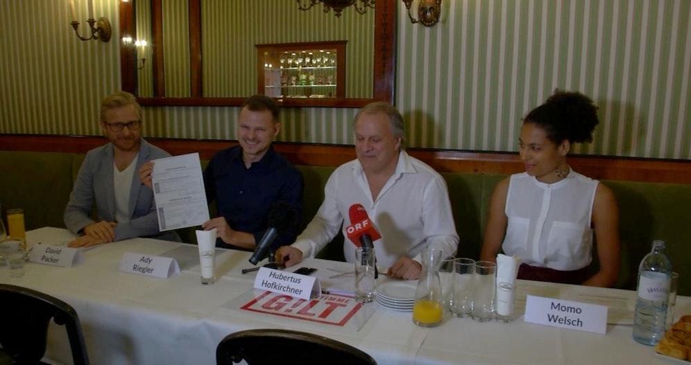 Hubertus Hofkirchner, Ady Riegler, Momo Welsch und David Packer von der Liste GILT setzen sich für eine "offene Demokratie" ein.