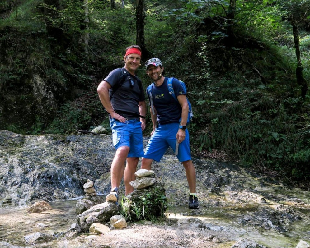 Ernst Hausleitner und Tom Walek auf Wanderschaft im Salzkammergut