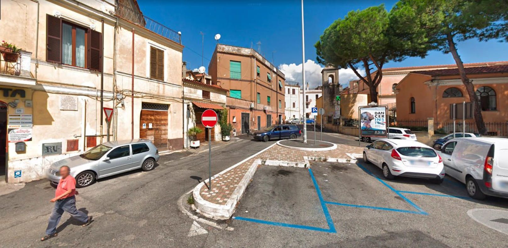 Eine Straße in Monterotondo, einer Ortschaft nahe Rom.