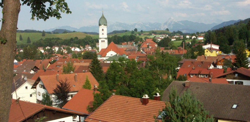 Ortsansicht von Nesselwang (Ostallgäu): In diese Ort lief der kleine Schlafwandler auf der Straße herum.