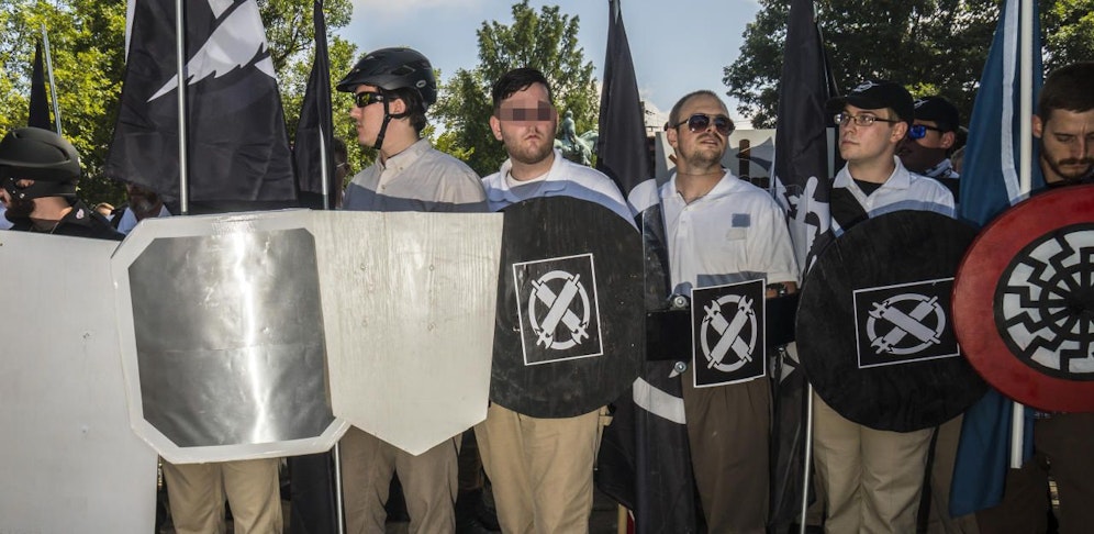 Der rechtsextreme Attentäter von Charlottesville (2.v.l.) bei einer rechten Demo.