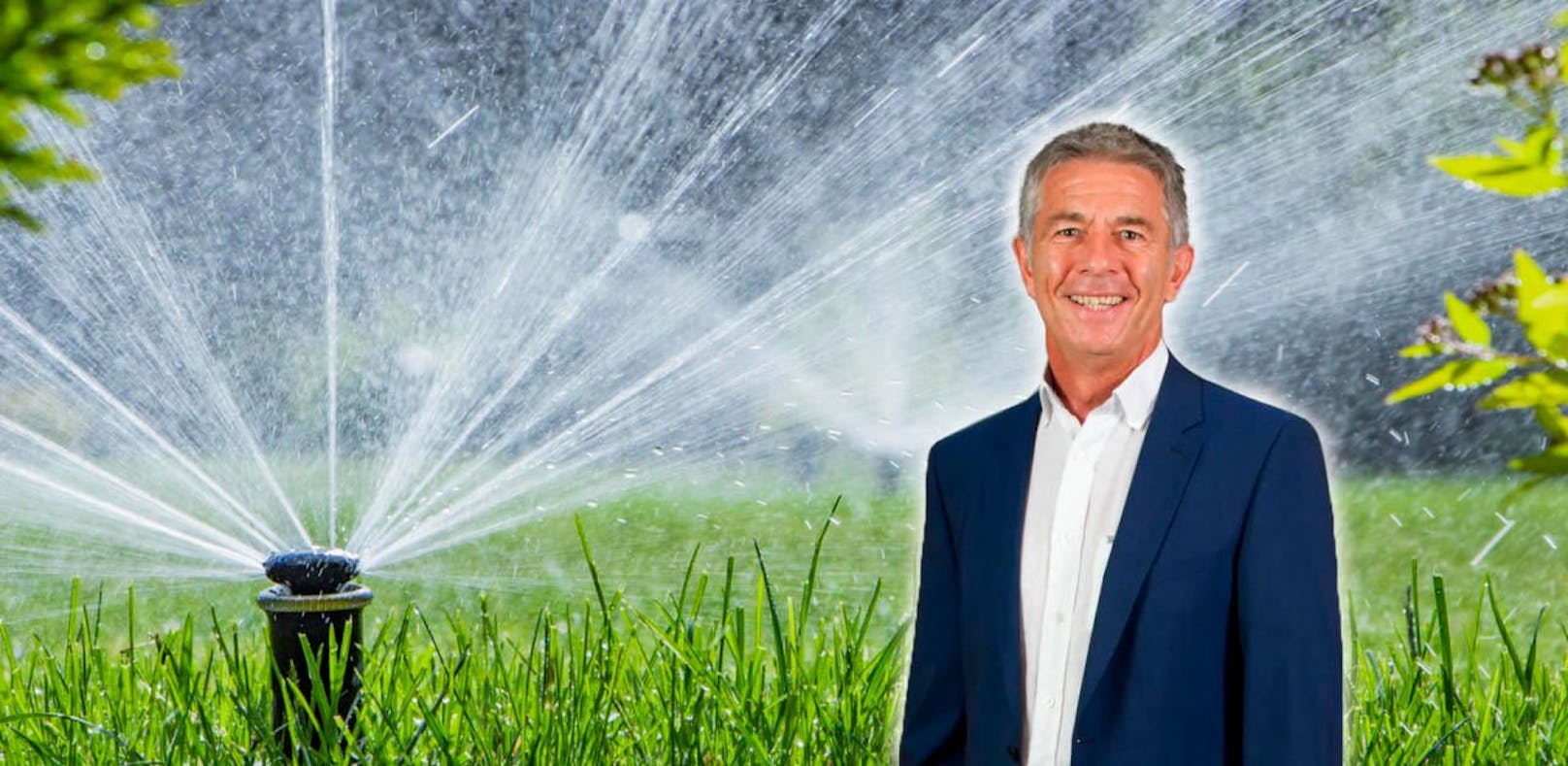 Bürgermeister Günter Engertsberger mahnt seine Mitbürger, Wasser zu sparen.