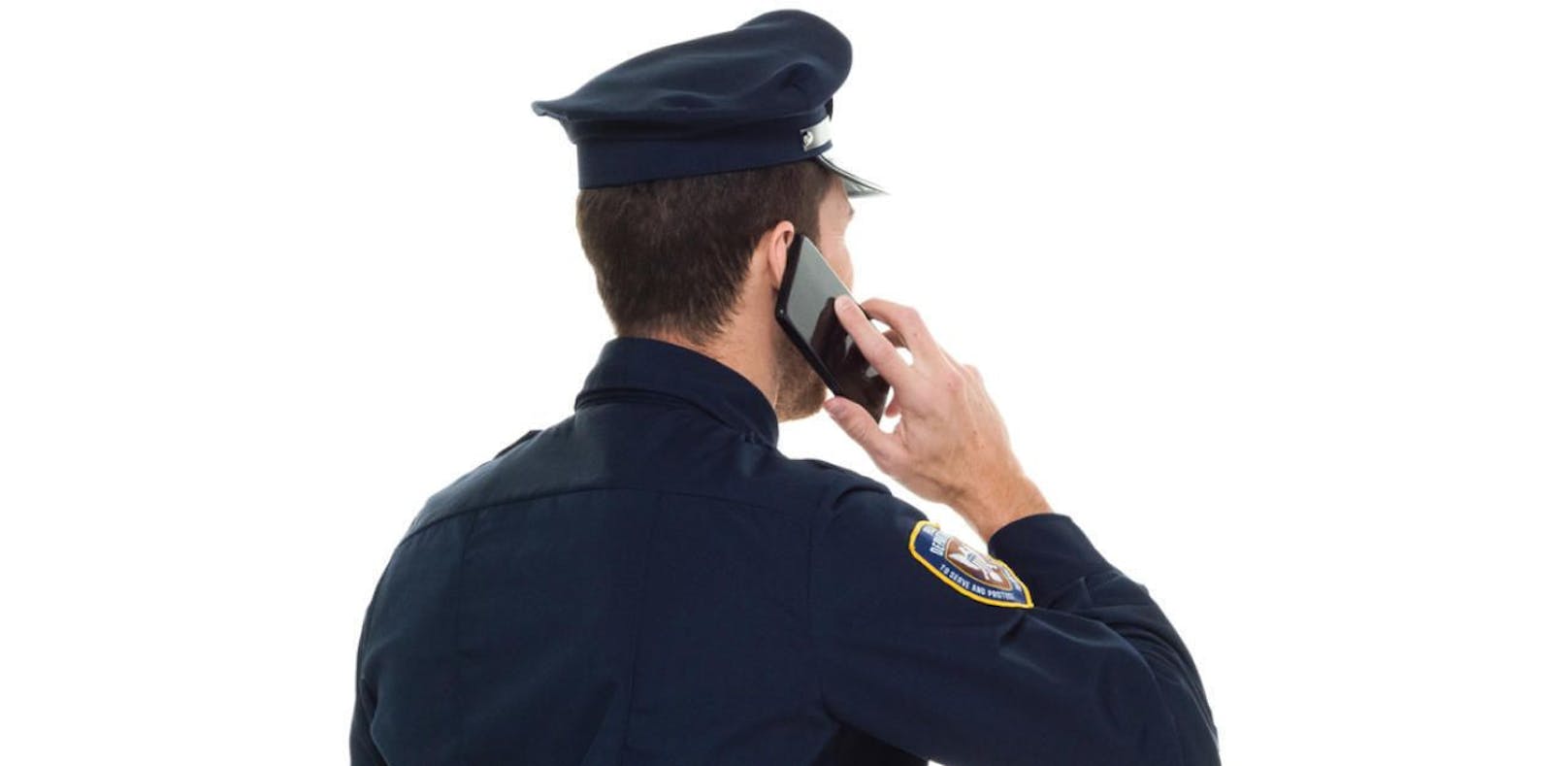 Die Polizei warnt vor Trickbetrügern, die sich am Telefon als Polizisten ausgeben.