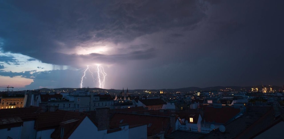 Gewitter machen Pause, ziehen nach Osten ab - News | heute.at