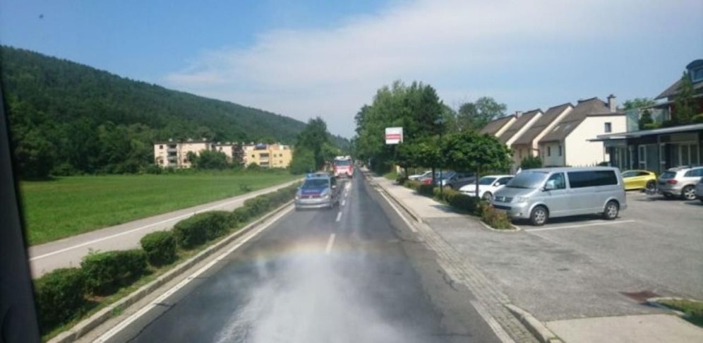 Die Florianis kämpfen gegen die Hitze und kühlen die Straßen