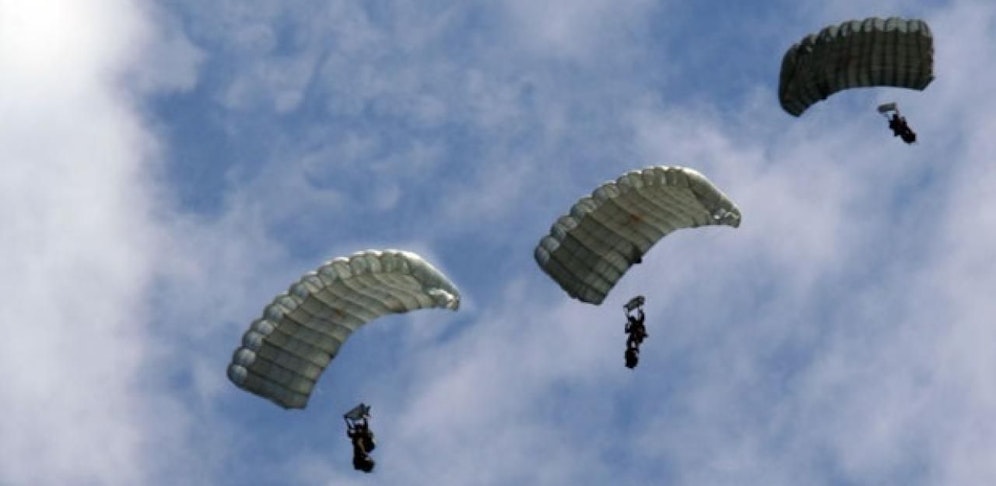 Ein deutscher Soldat starb bei einer Fallschirmsprungübung