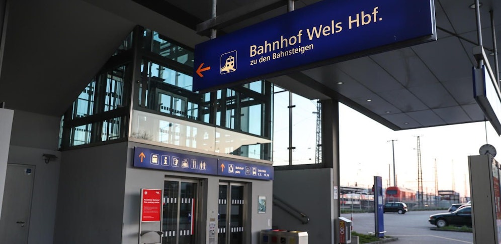 Am Bahnhof in Wels kam es zu einer Spuckattacke.