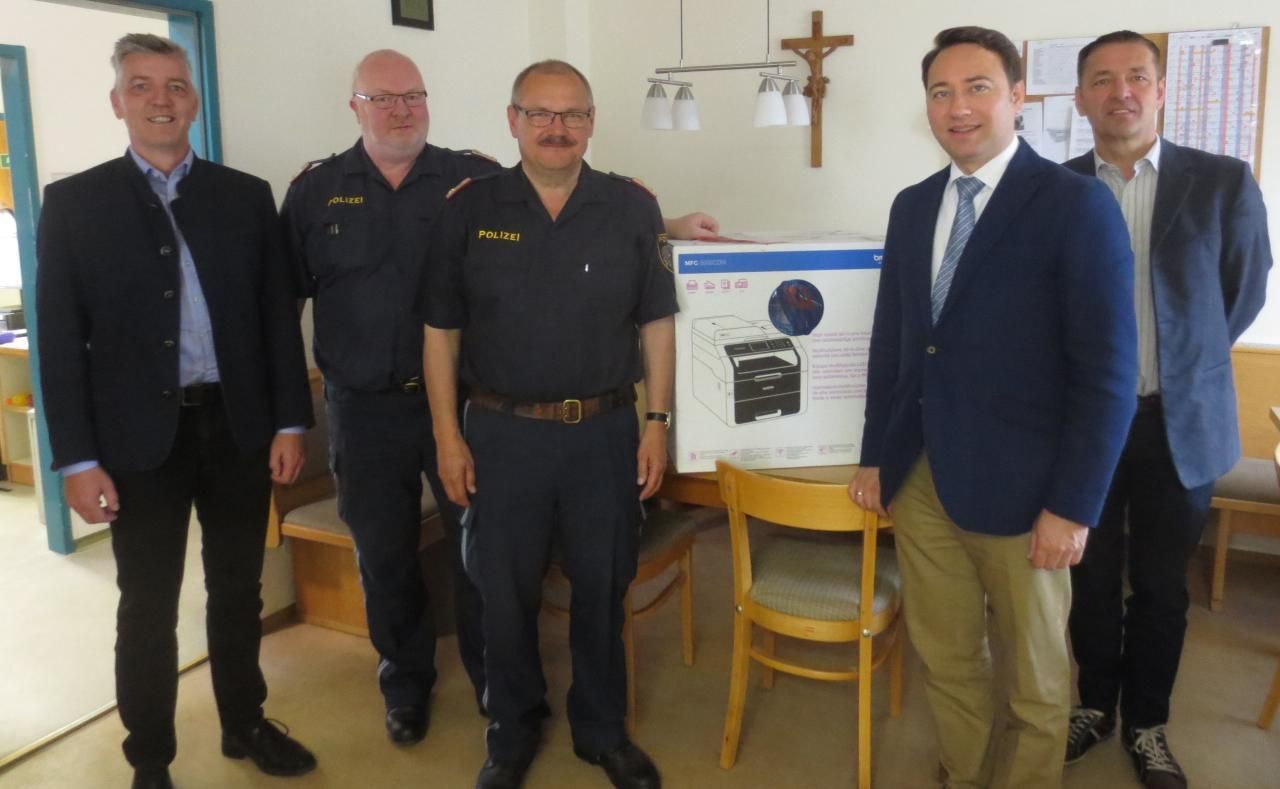 Heute.at - Drucker geschenkt, Polizei wartet auf Genehmigung