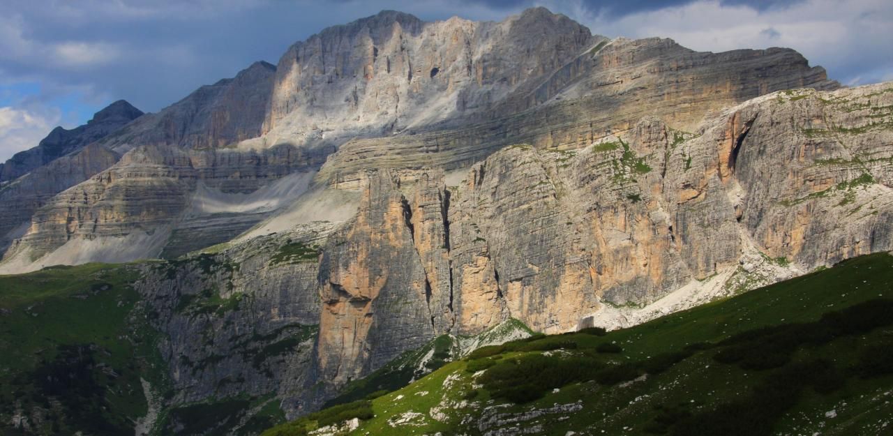 Heute.at - Salzburger Bergretter stirbt bei Basejump