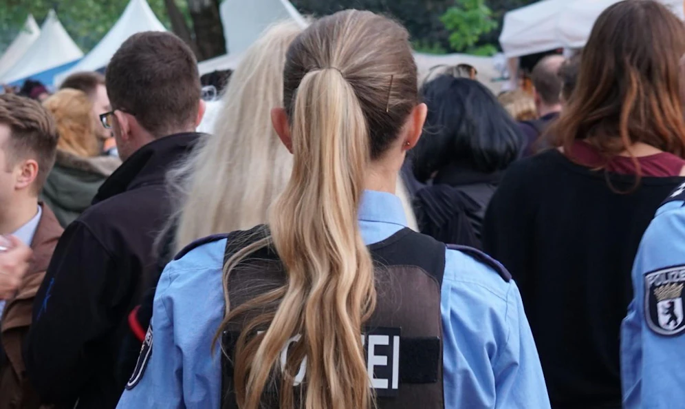 Die Beamtin wurde von einem Radfahrer belästigt