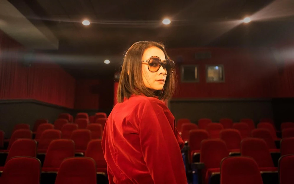Mitski wurde am 27. September 1990 als Mitski Francis Laycock geboren. 