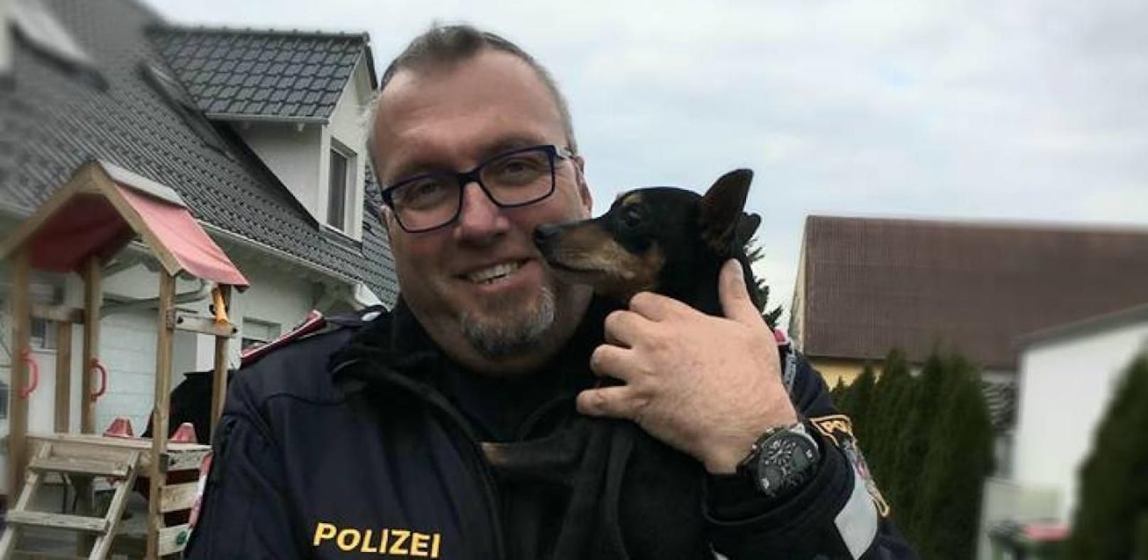 Leopoldsdorf: Polizisten retten Pinscher-Hündin