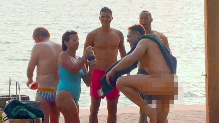 Evil Jared waren die Kameras wurscht