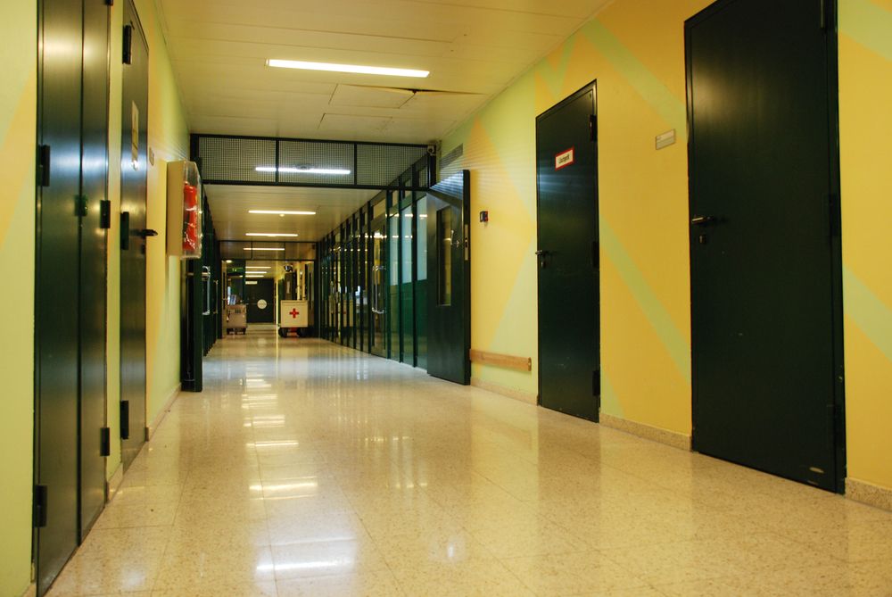 Heute.at - Ist das Personal in Gefängnissen zu wenig geschützt?