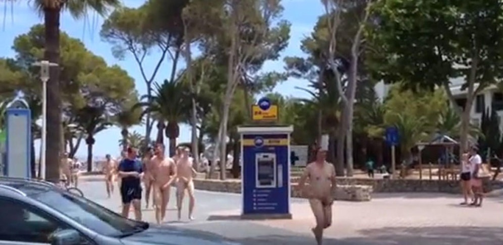 Nackte Briten am Ballermann sind den Einheimischen auf Mallorca ein Dorn im Auge.