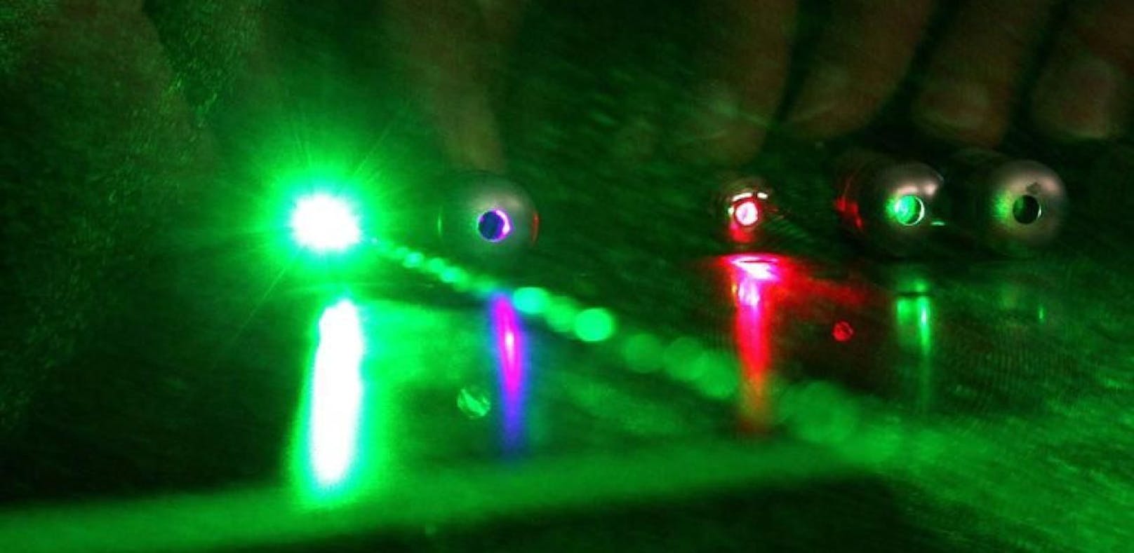 Drei Jugendliche blendeten Autofahrer mit einem Laserpointer.