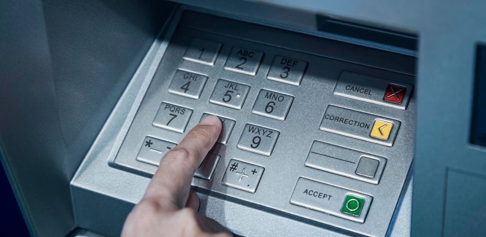 Banküberfall heute Nachmittag, ein Verdächtiger wurde festgenommen.