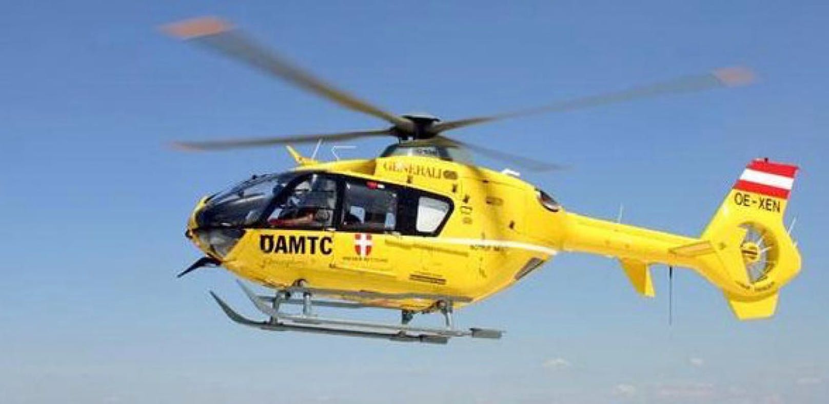 Der Schwerverletzte wurde mit dem Christophorus-Hubschrauber ins Unfallkrankenhaus Meidling geflogen.
