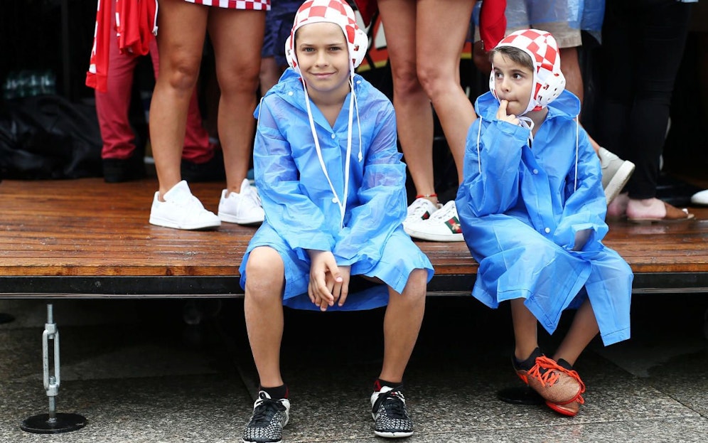 Dauerregen in Zagreb! Auf Kroatiens Fans wartet eine feuchte WM-Finalparty