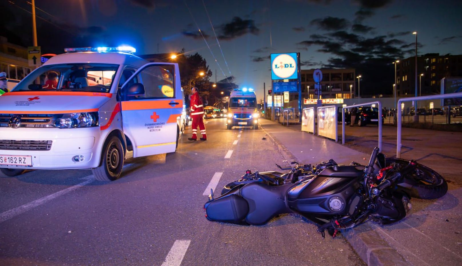 Bei dem Unfall in Salzburg wurden insgesamt sieben Personen verletzt.