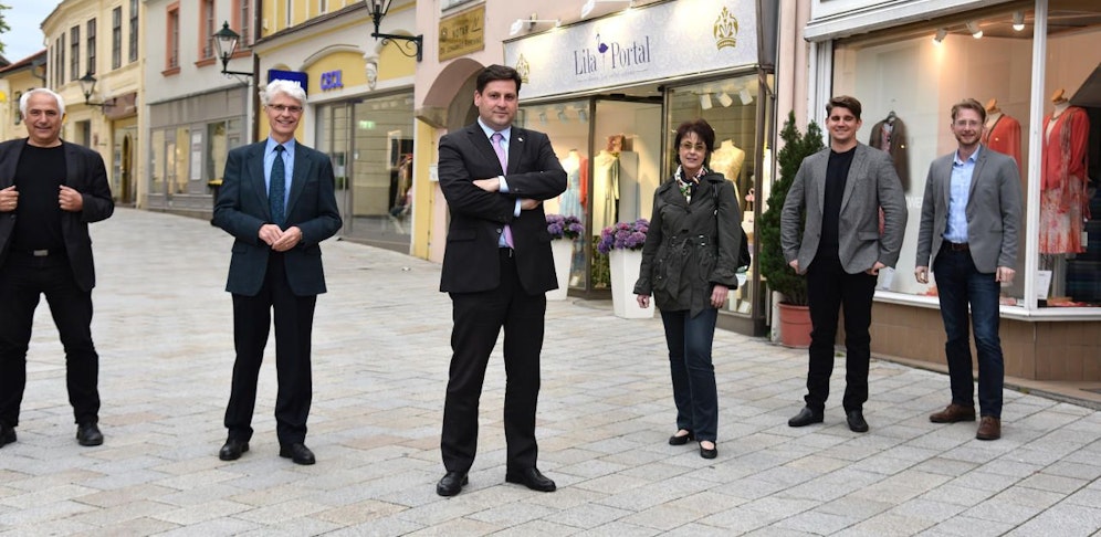 Stadtchef Stefan Szirucsek und sein Team.