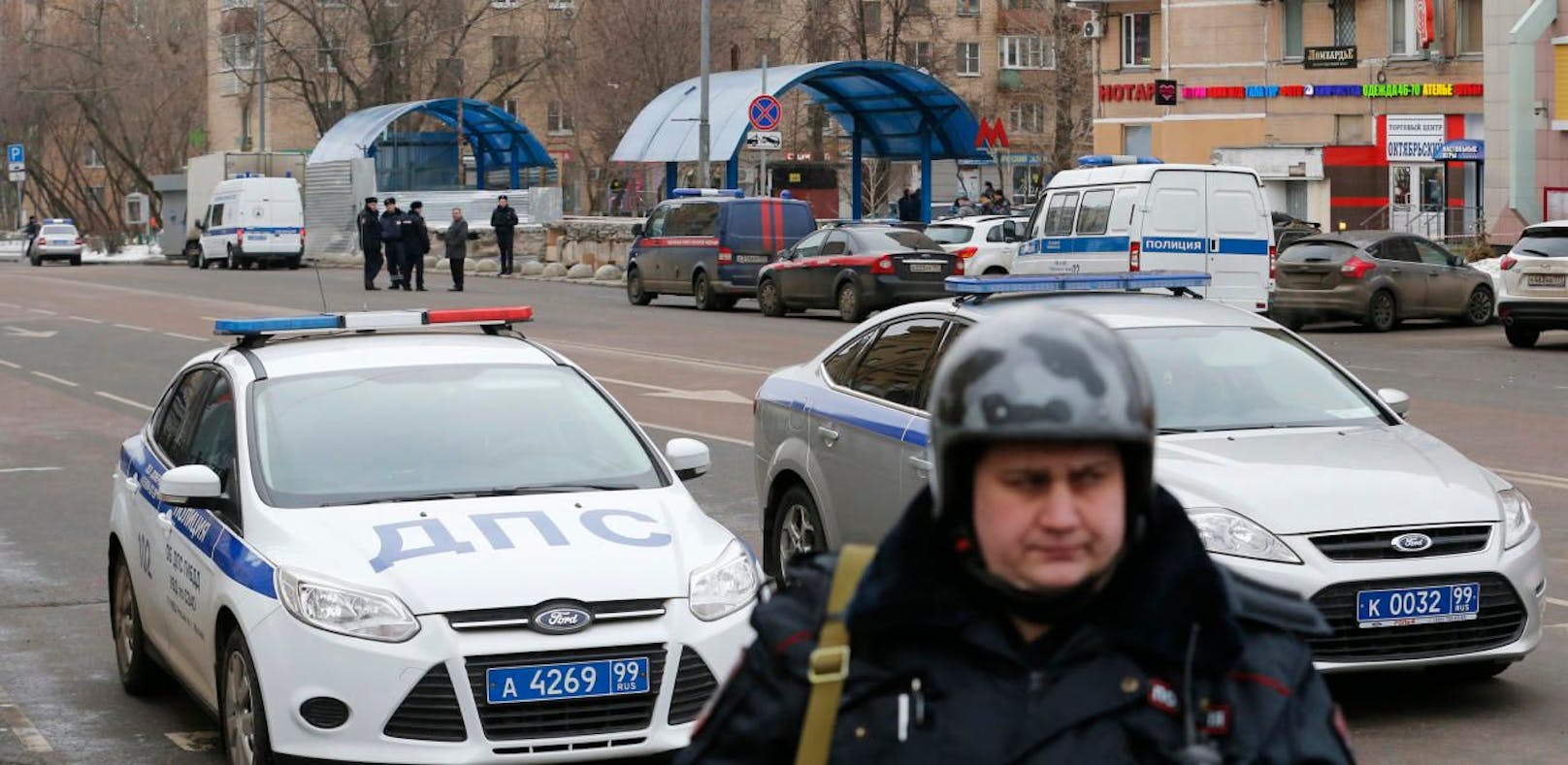 Polizisten in Moskau. Credit: Reuters
