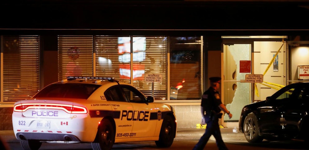 Offenbar einem Bombenanschlag ausgesetzt: Das Bombay Bhel Restaurant.