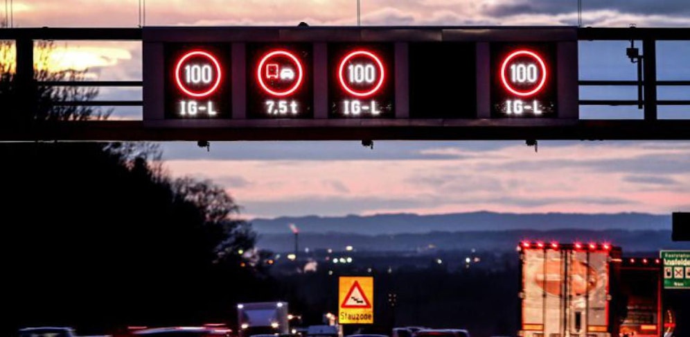 Der "Luft-100er" auf österreichischen Autobahnen.
