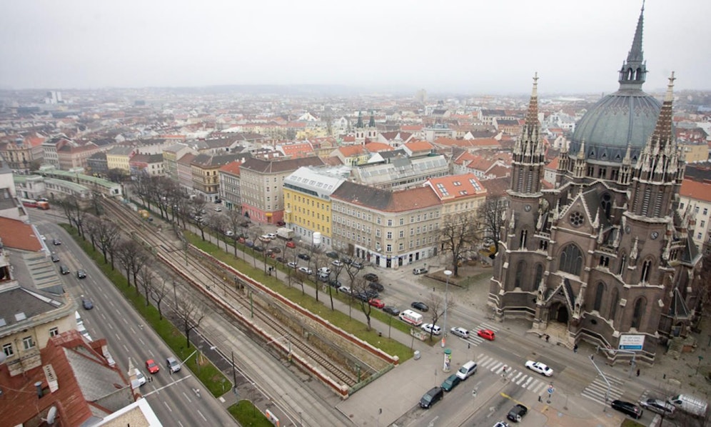 Der Mariahilfer Gürtel in Wien.