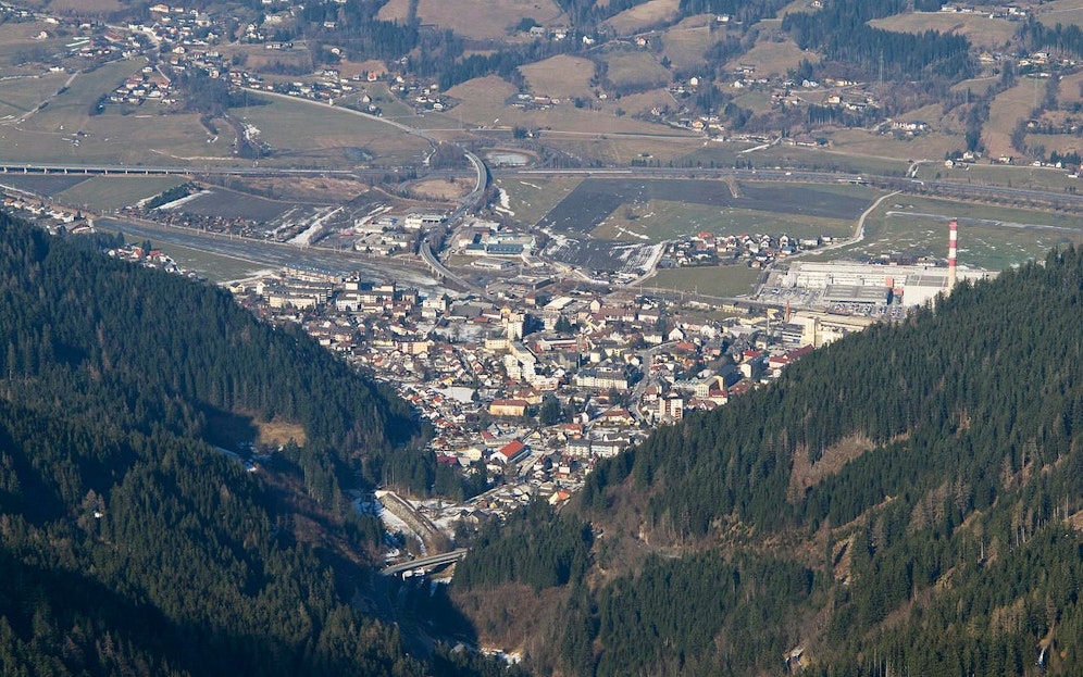 Blick auf Trieben, hinten Dietmannsdorf und Sonnseiten (Südansicht vom Triebenstein).