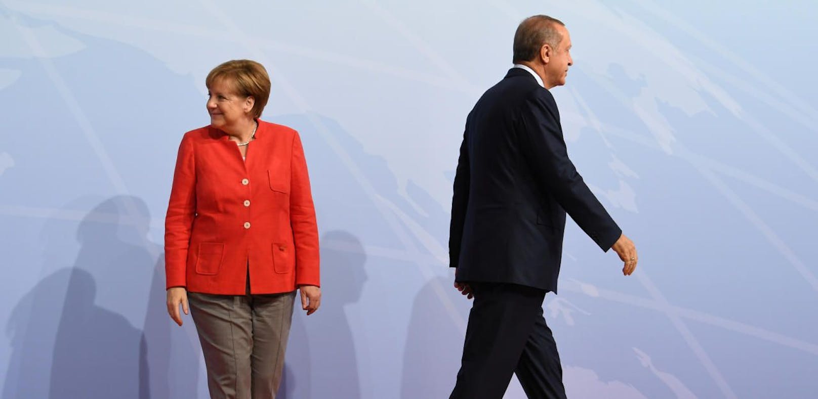 Getrennte Blicke, getrennte Wege: Merkel und Erdogan, hier beim Gipfel in Hamburg am 7. Juli 2017