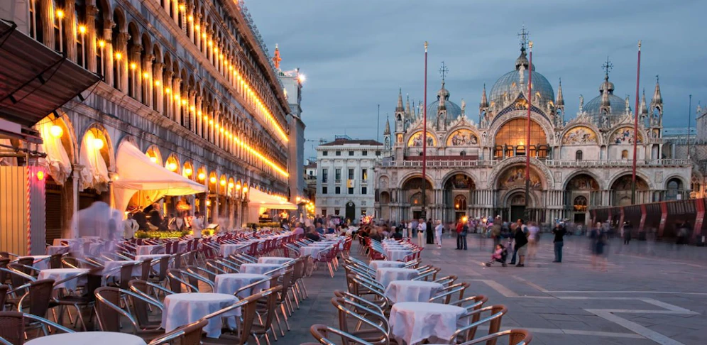 Den Ausflug nach Venedig werden die japanischen Touristen so schnell nicht vergessen.
