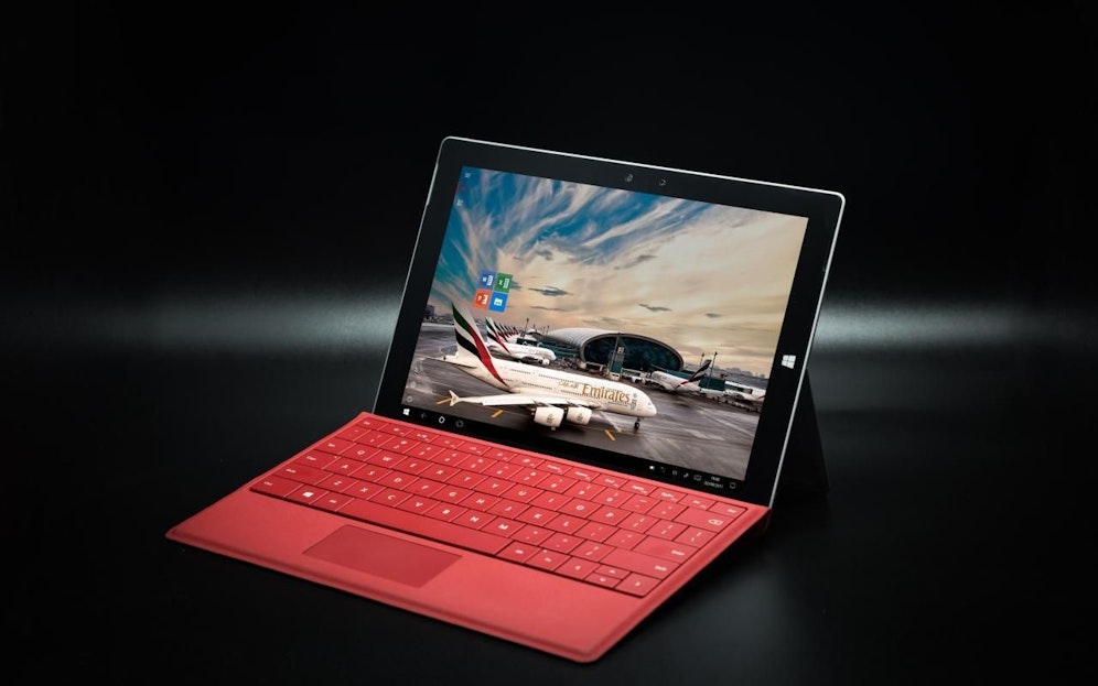 Die Business Class- und First-Class-Passagiere können sich Tablets ausleihen.