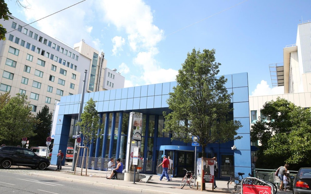 Operationen müssen nun in Wiener Spitälern verschoben werden. Im Bild: Unfallkrankenhaus Lorenz Böhler