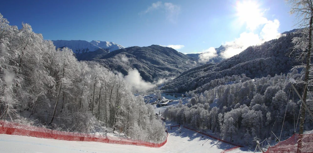 Die Sonne scheint, trotzdem kann in Sotschi nicht gefahren werden.