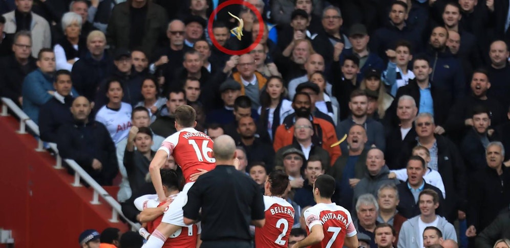 Die Bananen-Wurfattacke im Londoner Derby
