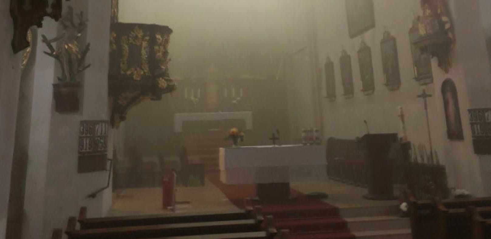 Brand in Kirche: Großer Sachschaden