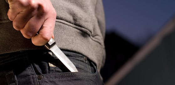 Im Streit mit seinem älteren Bruder stach der 34-Jährige zweimal zu. Symbolfoto