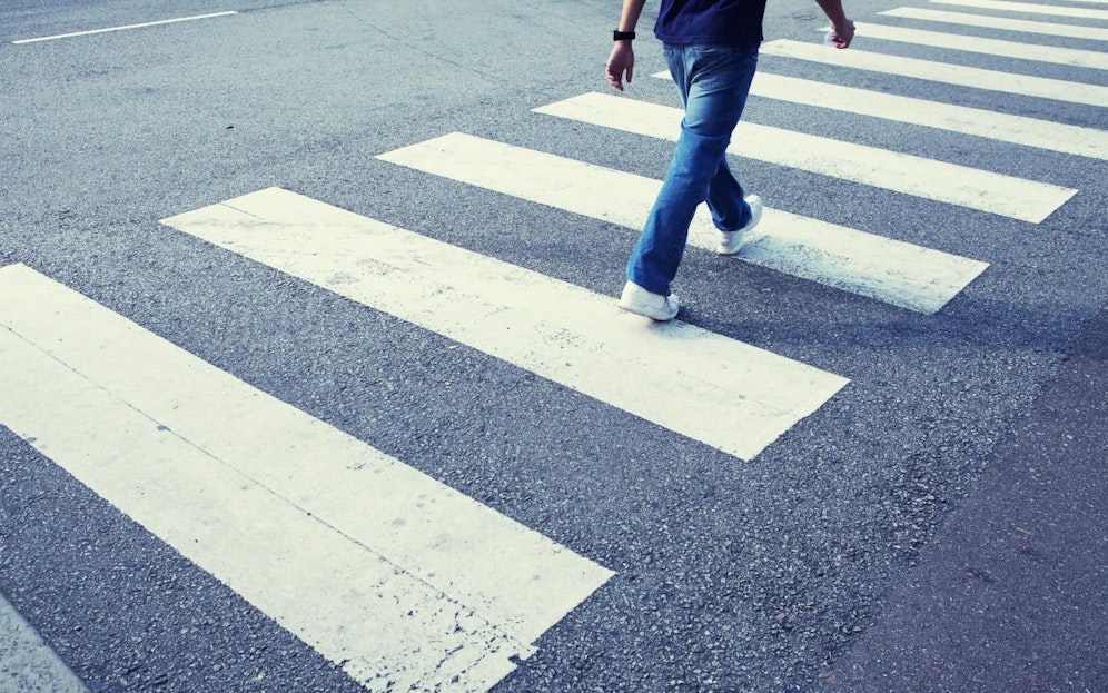 Der Fußgänger wurde 15 Meter weit weg geschleudert.