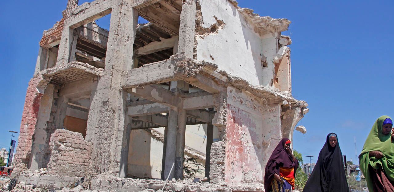 Heute.at - Attentäter sprengt sich mit Auto in die Luft