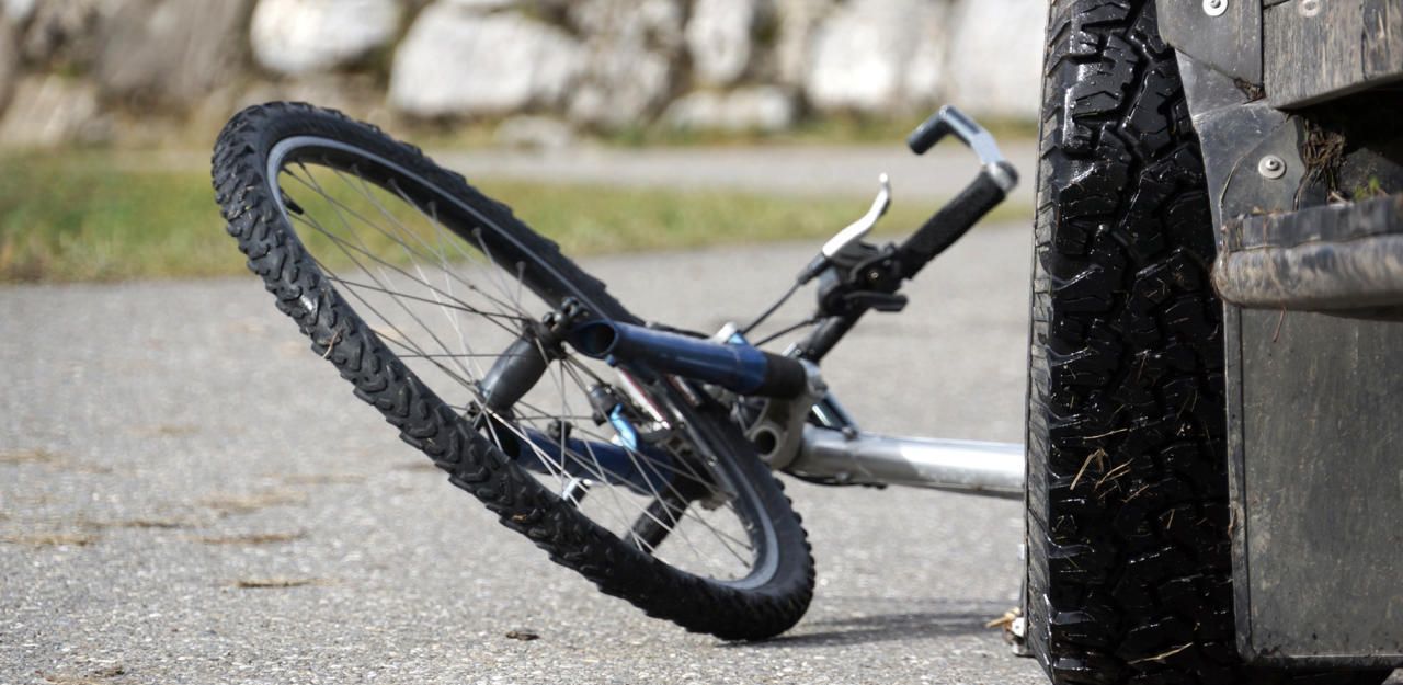 Heute.at - Radfahrer (36) umgefahren: Schwer verletzt ins Spital
